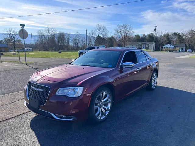 2019 Chrysler 300 Limited's photo