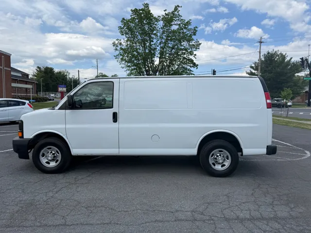 2017 Chevrolet Express 2500 Work Van HD's photo