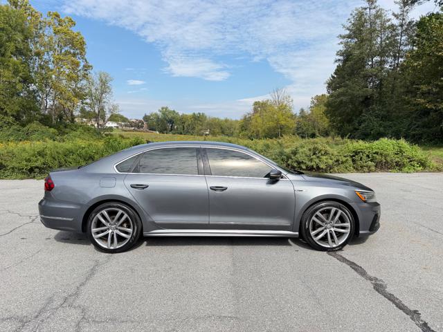 2017 Volkswagen Passat R-Line
