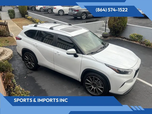 2023 Toyota Highlander XLE's photo