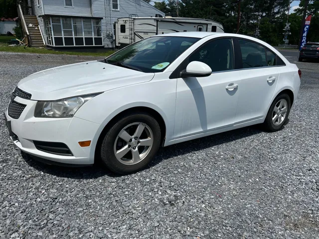 2013 Chevrolet Cruze 1LT's photo