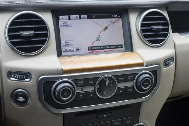 2016 Land Rover LR4 HSE LUX - Photo 10
