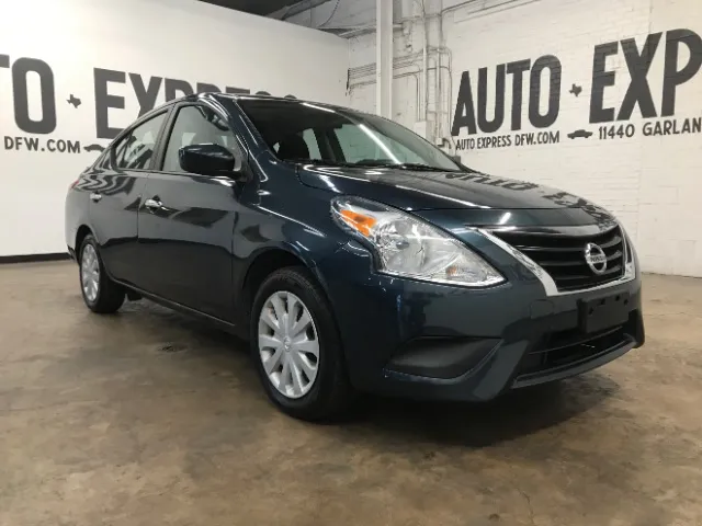 2016 Nissan Versa Sedan SV
