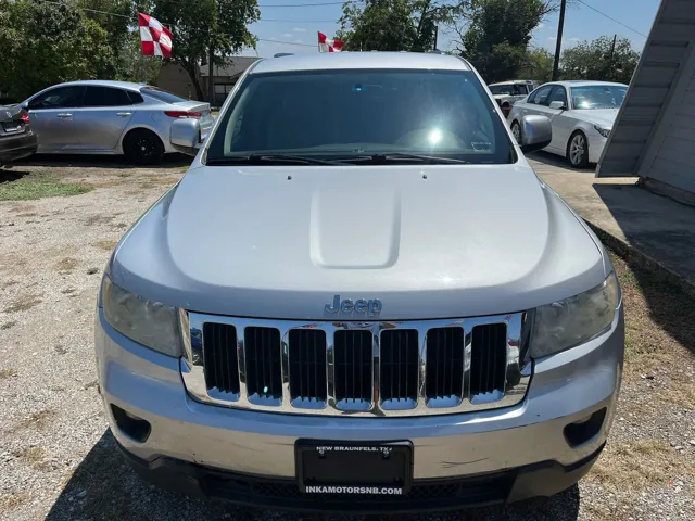 2012 Jeep Grand Cherokee Laredo photo 2