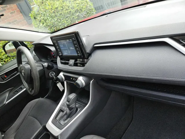 2019 Toyota RAV4 LE photo 23