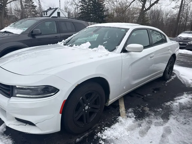 2016 Dodge Charger SXT's photo