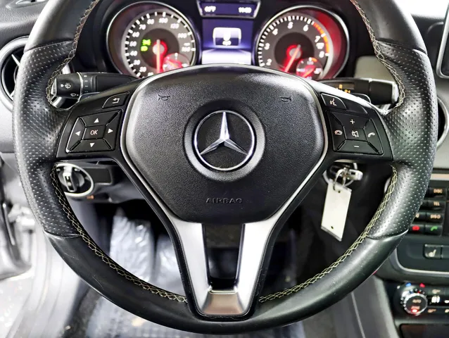 2014 Mercedes Benz CLA 250 4MATIC photo 12