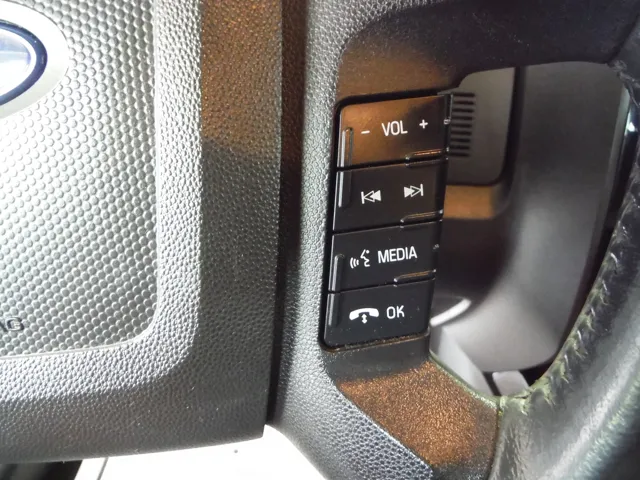 2011 Ford Escape Limited - Photo 18