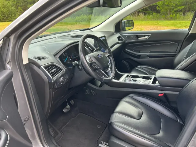 2022 Ford Edge Titanium - Photo 11