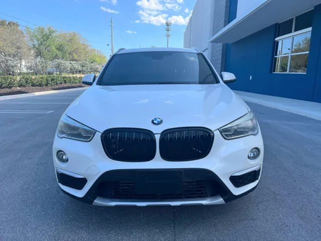 2017 BMW X1 28i - Photo 6