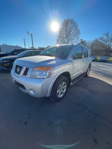 2015 Nissan Armada SV's photo