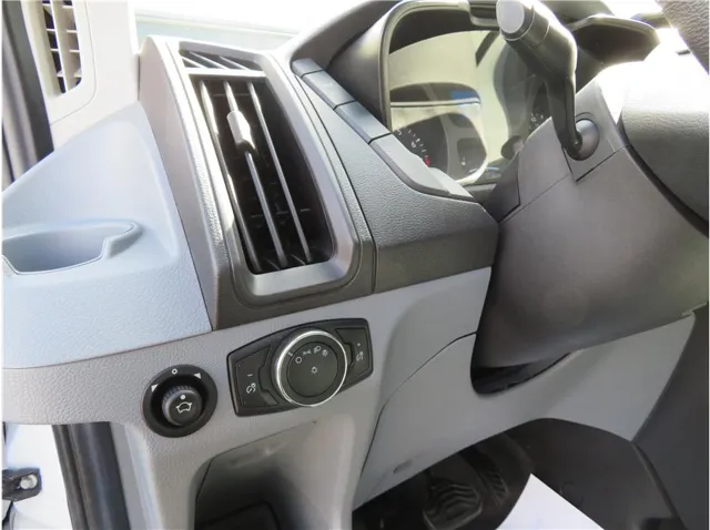 2015 Ford Transit XLT - Photo 9