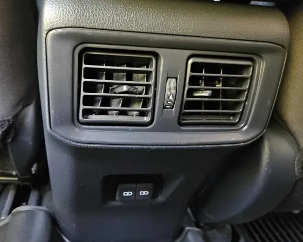 2022 Toyota RAV4 XLE photo 23