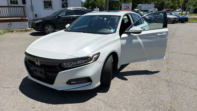2020 Honda Accord 2.0T Sport Auto's photo