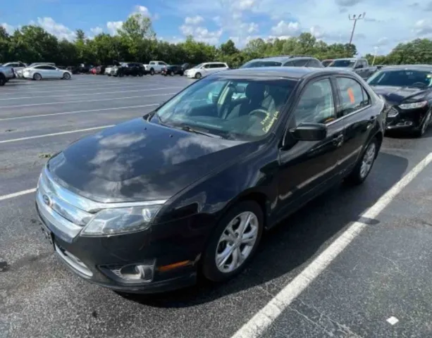 2010 Ford Fusion SE's photo