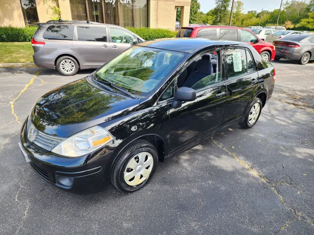 2011 Nissan Versa Base photo 6