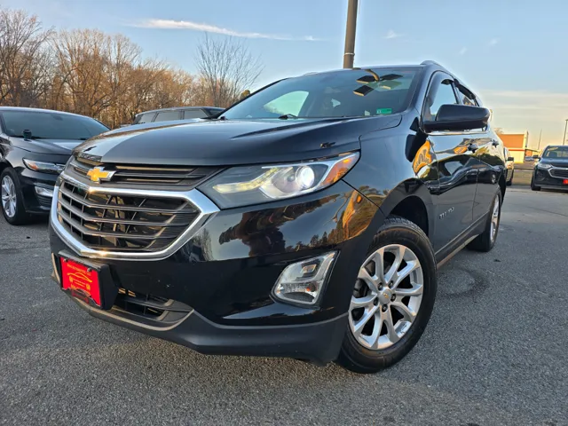 2018 Chevrolet Equinox LT's photo