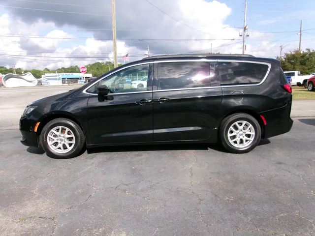 2020 Chrysler Voyager LXI
