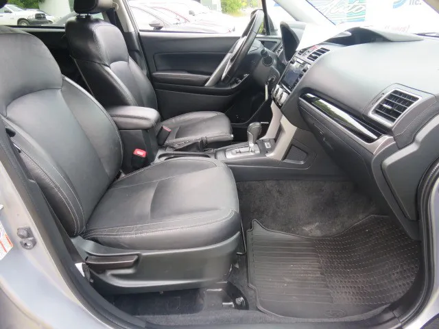 2018 Subaru Forester Limited photo 16