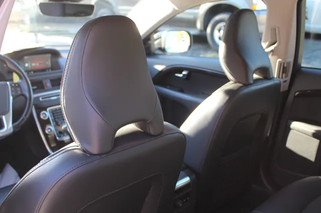 2016 Volvo XC70 Classic Premier - Photo 24