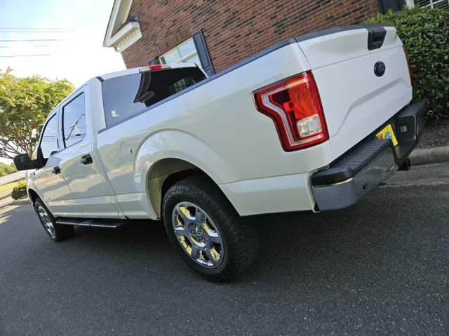 2017 Ford F-150 XLT photo 2