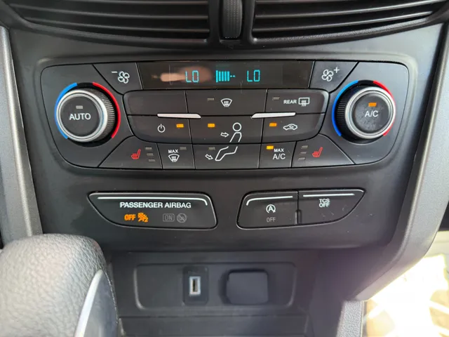 2018 Ford Escape SE - Photo 31