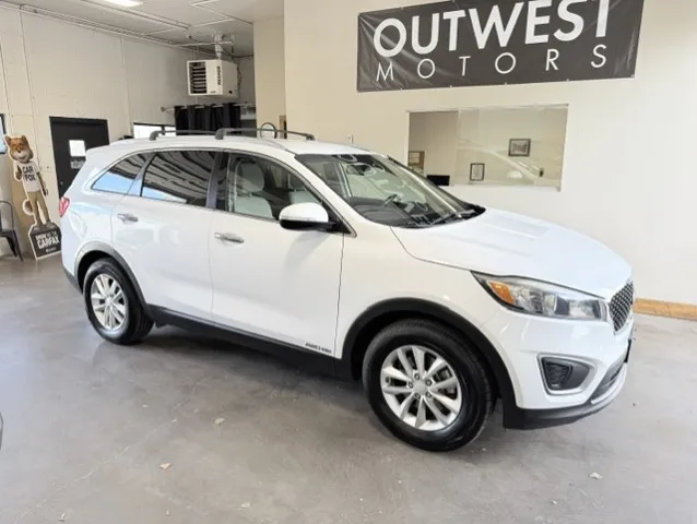 2016 Kia Sorento LX V6 AT 4WD's photo