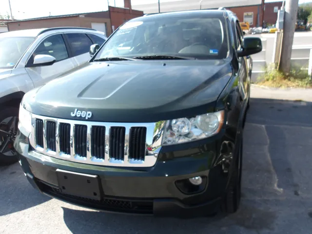 2011 Jeep Grand Cherokee Laredo 4WD's photo