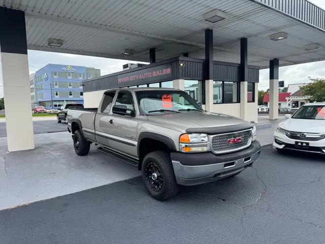 2002 GMC Sierra 4WD Extended Cab SWB Standard's photo