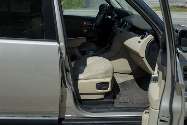 2016 Land Rover LR4 HSE - Photo 18