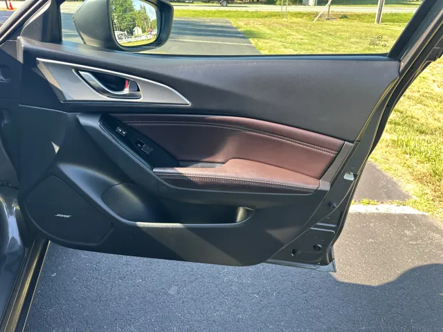 2017 Mazda Mazda3 Touring - Photo 19