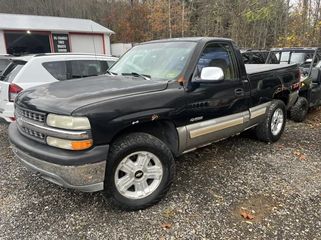 1999 Chevrolet Silverado's photo