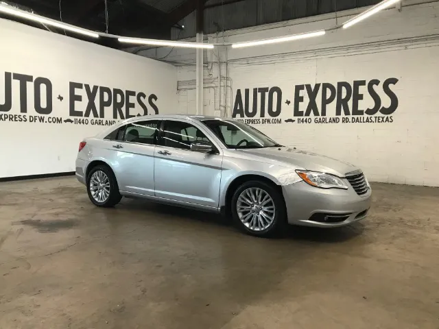 2011 Chrysler 200