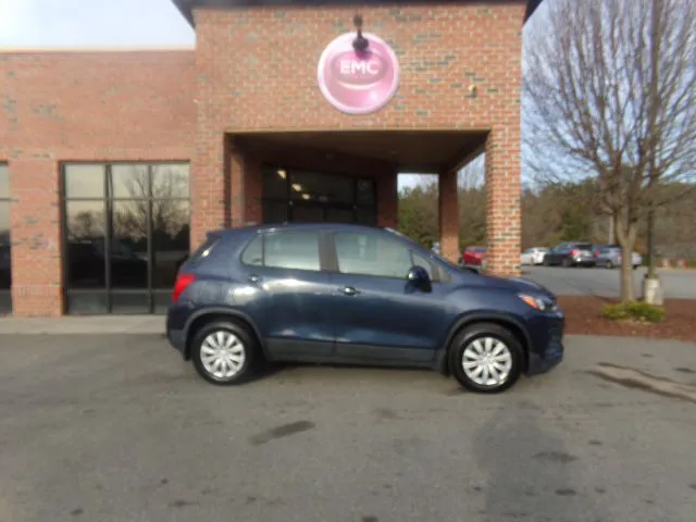 2018 Chevrolet Trax LS's photo