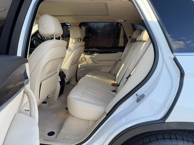 2015 BMW X5 xDrive35d - Photo 38