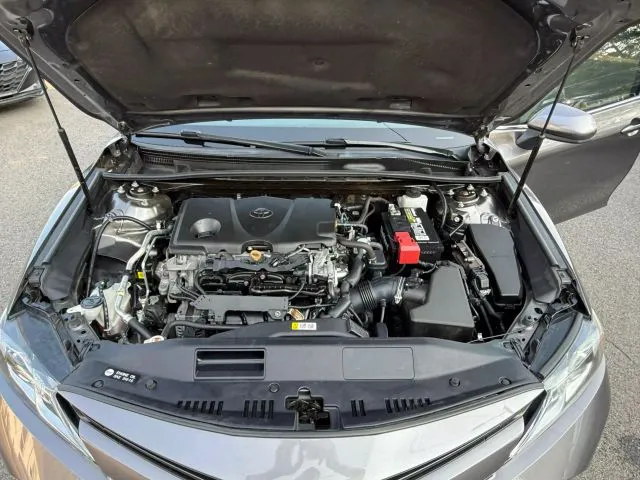 2020 Toyota Camry LE - Photo 33