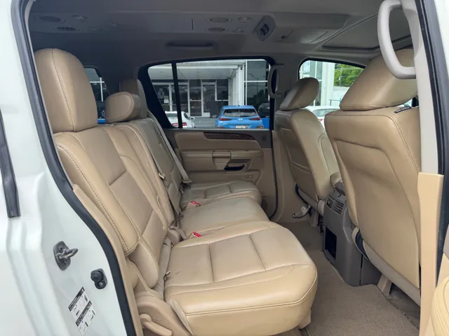 2014 Nissan Armada SL - Photo 11