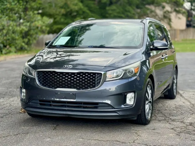 2015 Kia Sedona SX's photo
