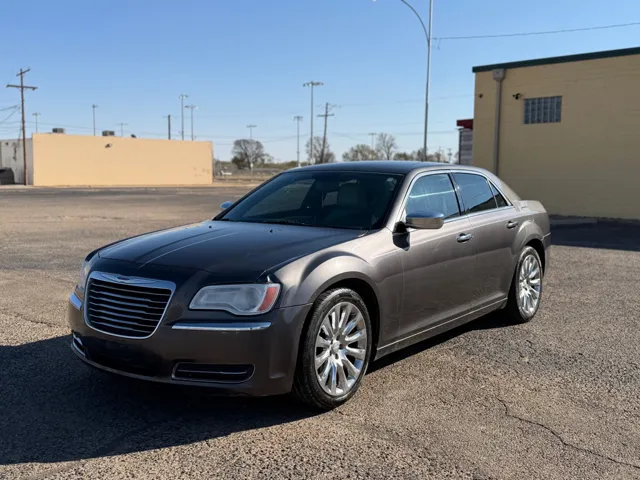 2014 Chrysler 300 Uptown Edition's photo