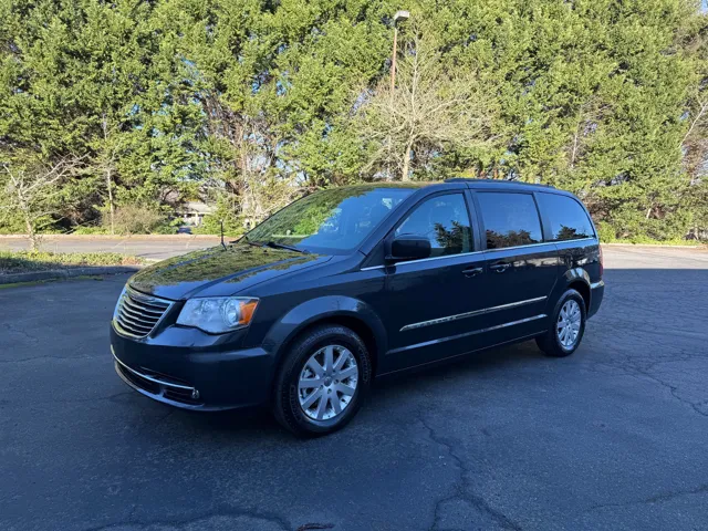 2014 Chrysler Town & Country Touring