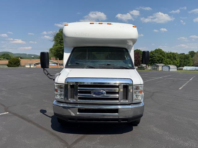 2013 Ford Econoline E450 Shuttle Bus