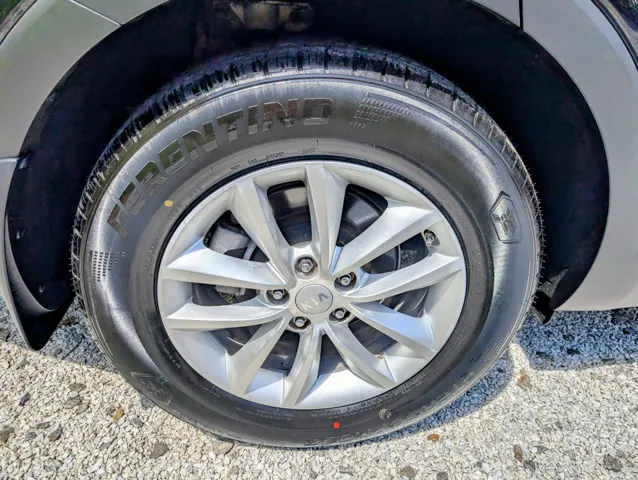 2018 Kia Sorento LX photo 16