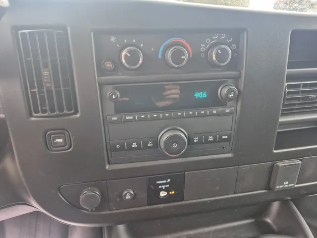 2023 Chevrolet Express Cargo Work Van - Photo 17