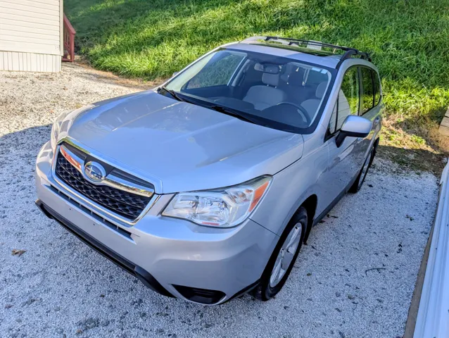 2014 Subaru Forester 2.5i photo 4