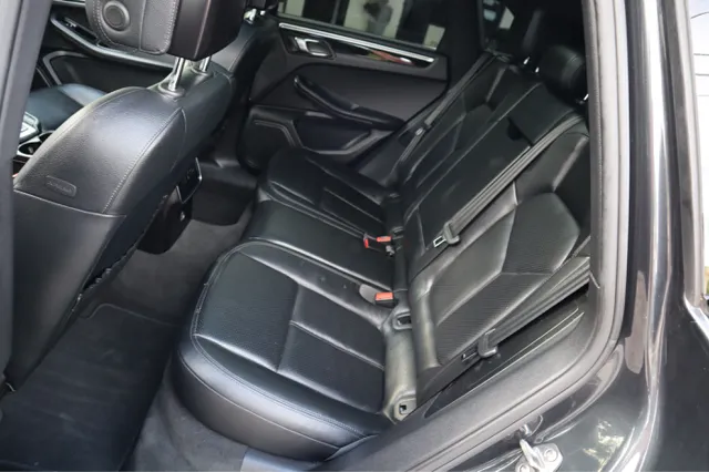 2017 Porsche Macan GTS photo 18
