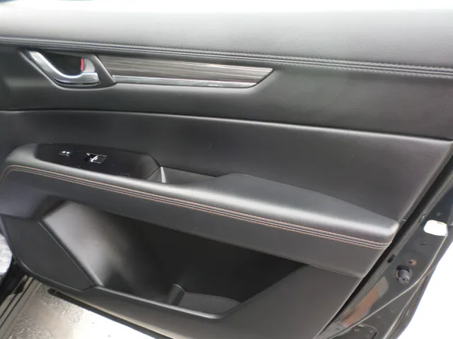 2023 Mazda CX-5 S Premium package - Photo 29