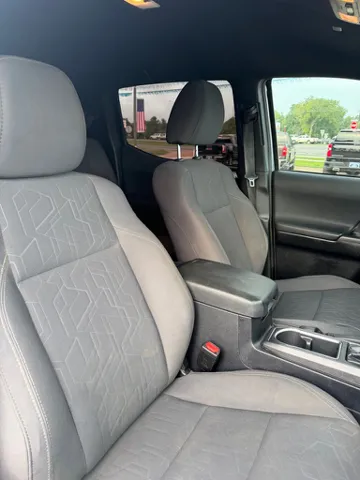 2019 Toyota Tacoma TRD Off Road - Photo 10
