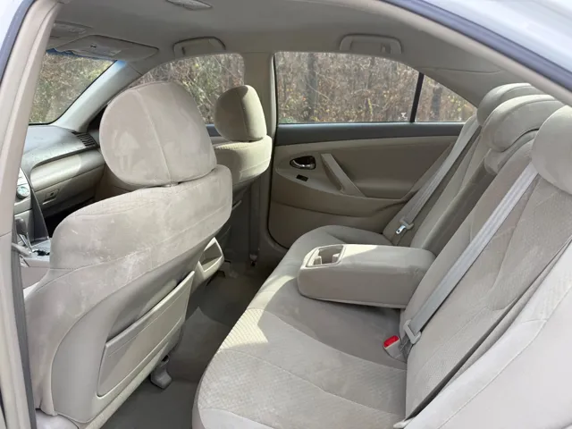 2007 Toyota Camry LE - Photo 12