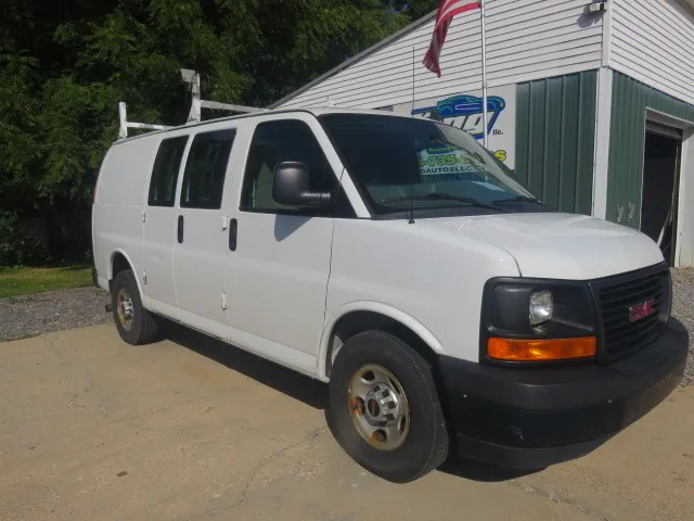 2017 GMC Savana Cargo
