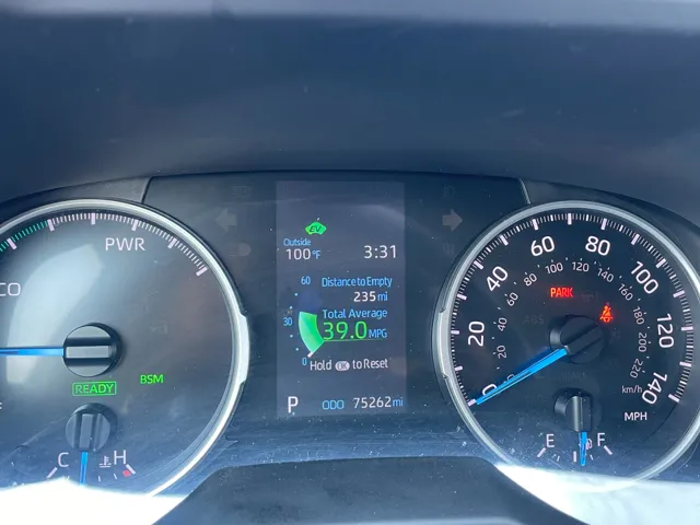2022 Toyota RAV4 Hybrid photo 11